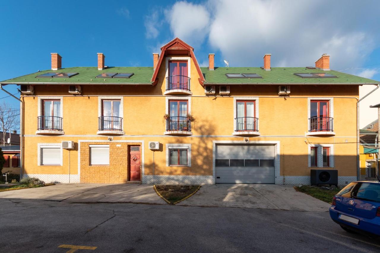 R Apartments Budapest Eksteriør billede