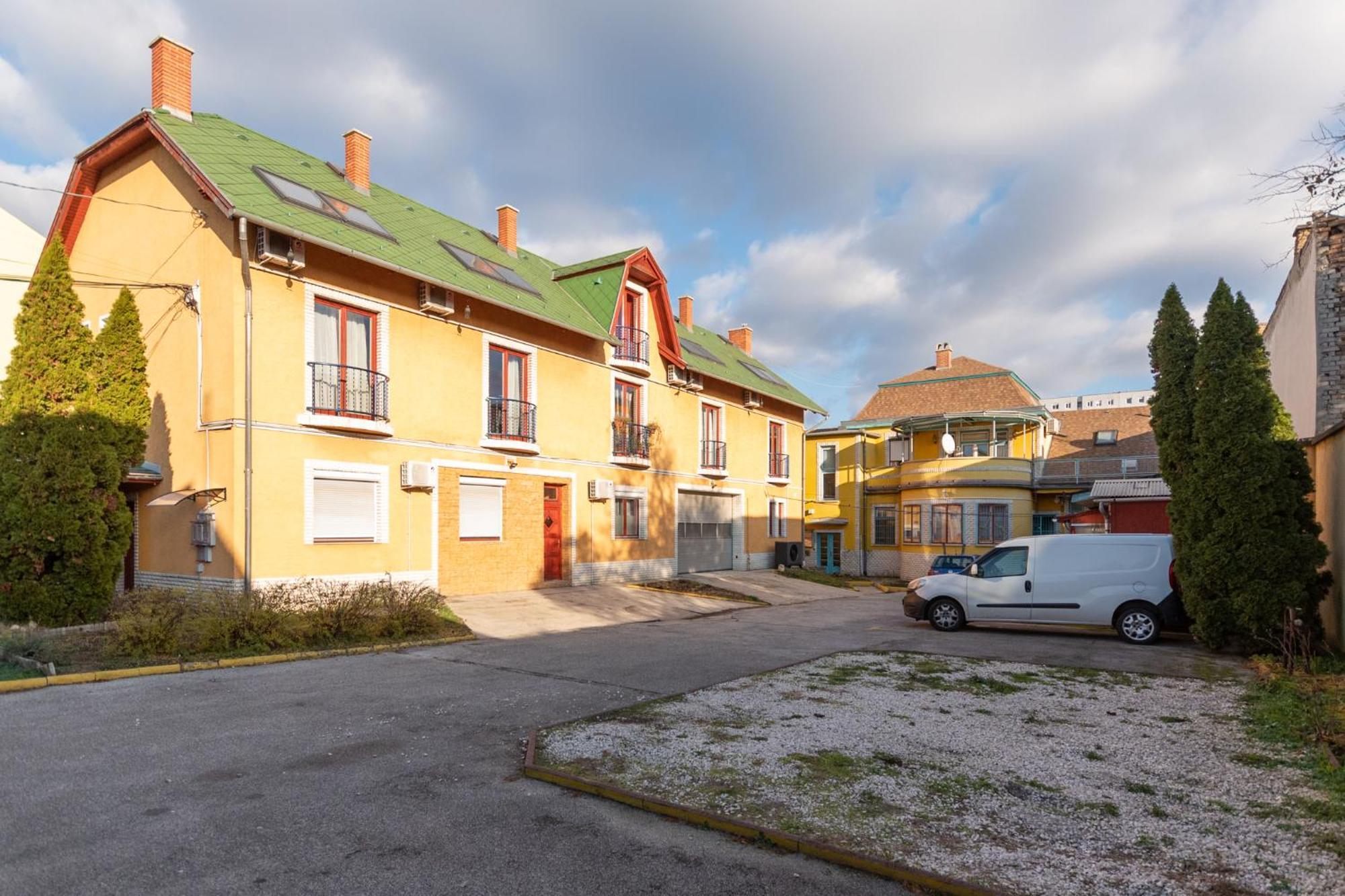 R Apartments Budapest Eksteriør billede