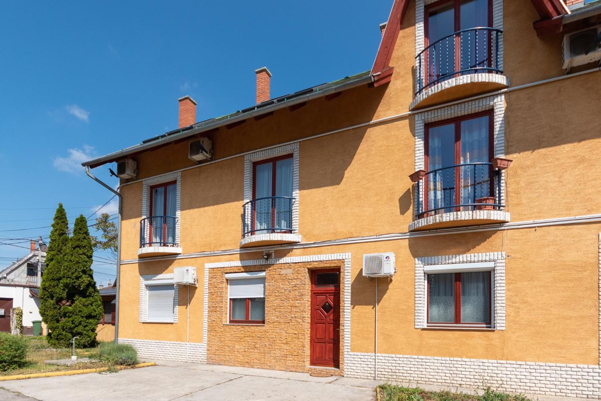 R Apartments Budapest Eksteriør billede